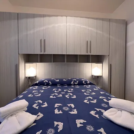Apartment Welcome Riviera - La Viola, 70 Sqm, 1bedroom,1 Bathroom, Air Conditioning, Wifi, At 5 Min From And Train Station In Rapallo, Private Garage Available On Request At 20,00 Per Night Rapallo