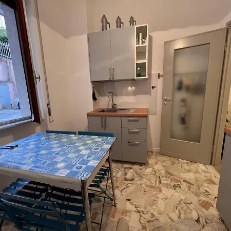 Welcome Riviera - La Viola, 70 Sqm, 1bedroom,1 Bathroom, Air Conditioning, Wifi, At 5 Min From And Train Station In Rapallo, Private Garage Available On Request At 20,00 Per Night Apartment Rapallo