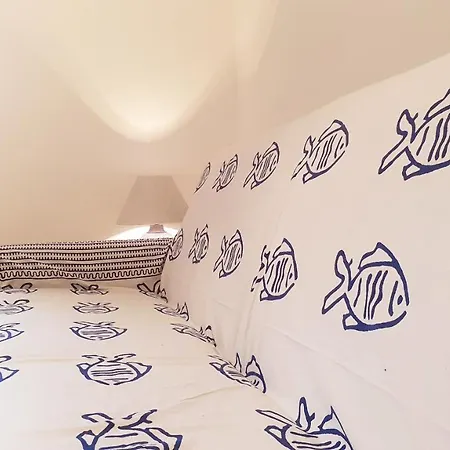 Appartamento Welcome Riviera - La Viola, 70 Sqm, 1bedroom,1 Bathroom, Air Conditioning, Wifi, At 5 Min From And Train Station In Rapallo, Private Garage Available On Request At 20,00 Per Night
