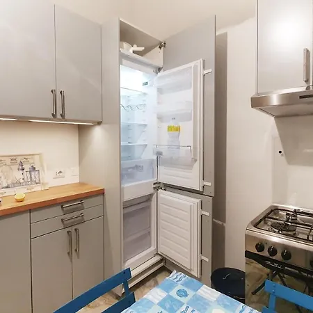 Appartamento Welcome Riviera - La Viola, 70 Sqm, 1bedroom,1 Bathroom, Air Conditioning, Wifi, At 5 Min From And Train Station In Rapallo, Private Garage Available On Request At 20,00 Per Night Rapallo