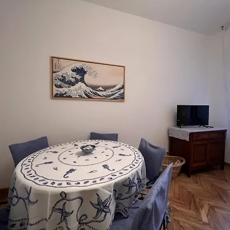 Appartamento Welcome Riviera - La Viola, 70 Sqm, 1bedroom,1 Bathroom, Air Conditioning, Wifi, At 5 Min From And Train Station In Rapallo, Private Garage Available On Request At 20,00 Per Night Rapallo