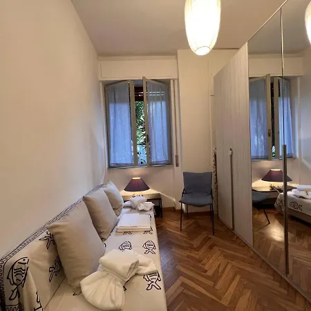 Welcome Riviera - La Viola, 70 Sqm, 1bedroom,1 Bathroom, Air Conditioning, Wifi, At 5 Min From And Train Station In Rapallo, Private Garage Available On Request At 20,00 Per Night